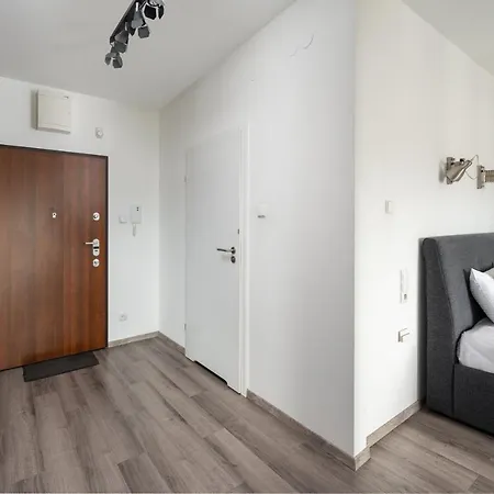 Wola Modern By Bookinghost